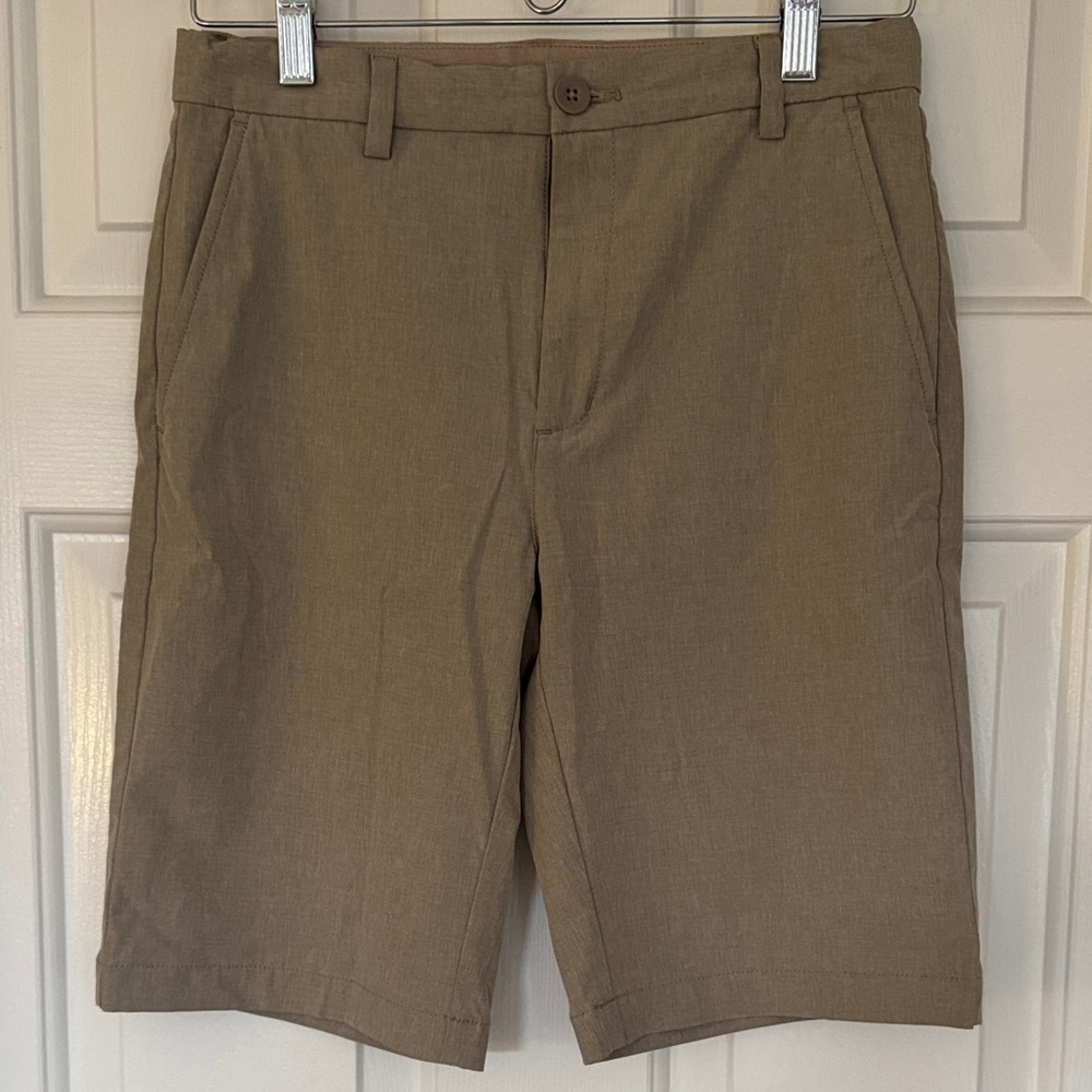 Vineyard Vines Boys’ Tan Performance fit Shorts, size 16